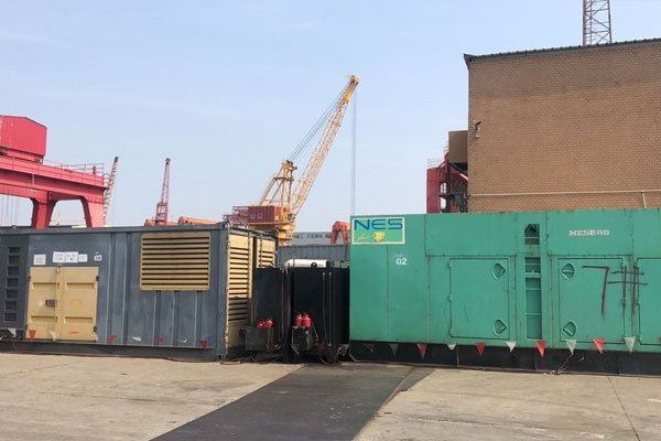 赤城发电机出租空气滤清器的清洁频率是多少？