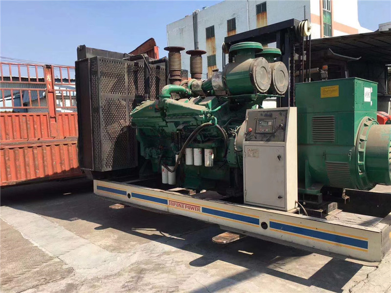 赤城如何判断柴油发电机组的机油温度是否达到了合适的预热温度？